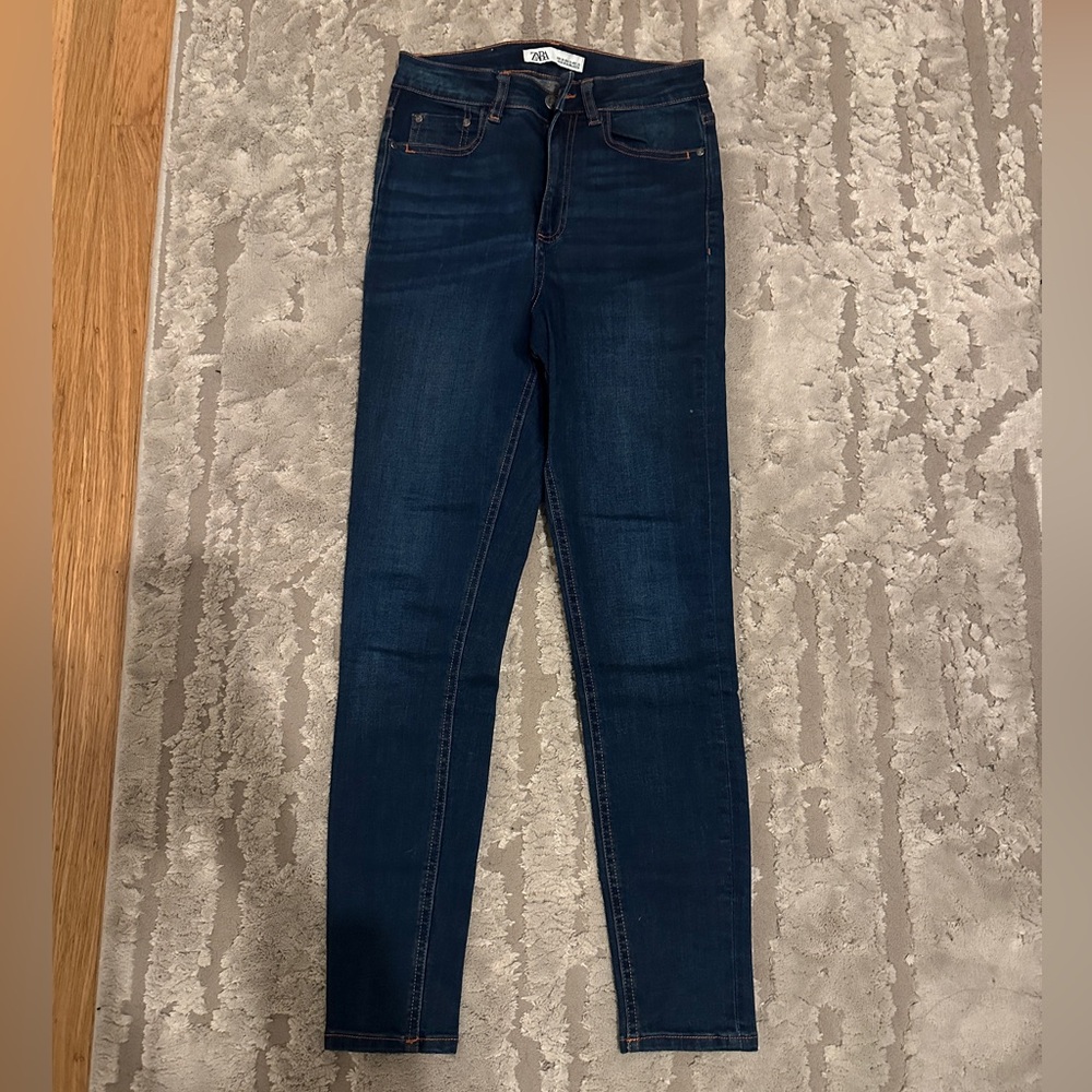 Zara Dark Wash High Waisted Skinny Jeans sz 4 / 27